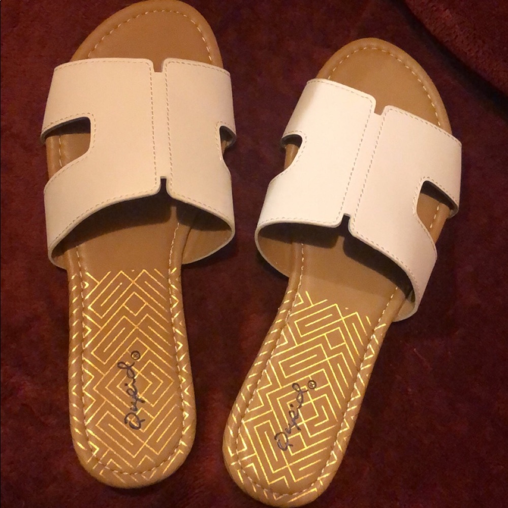 Qupid Slides Size 7